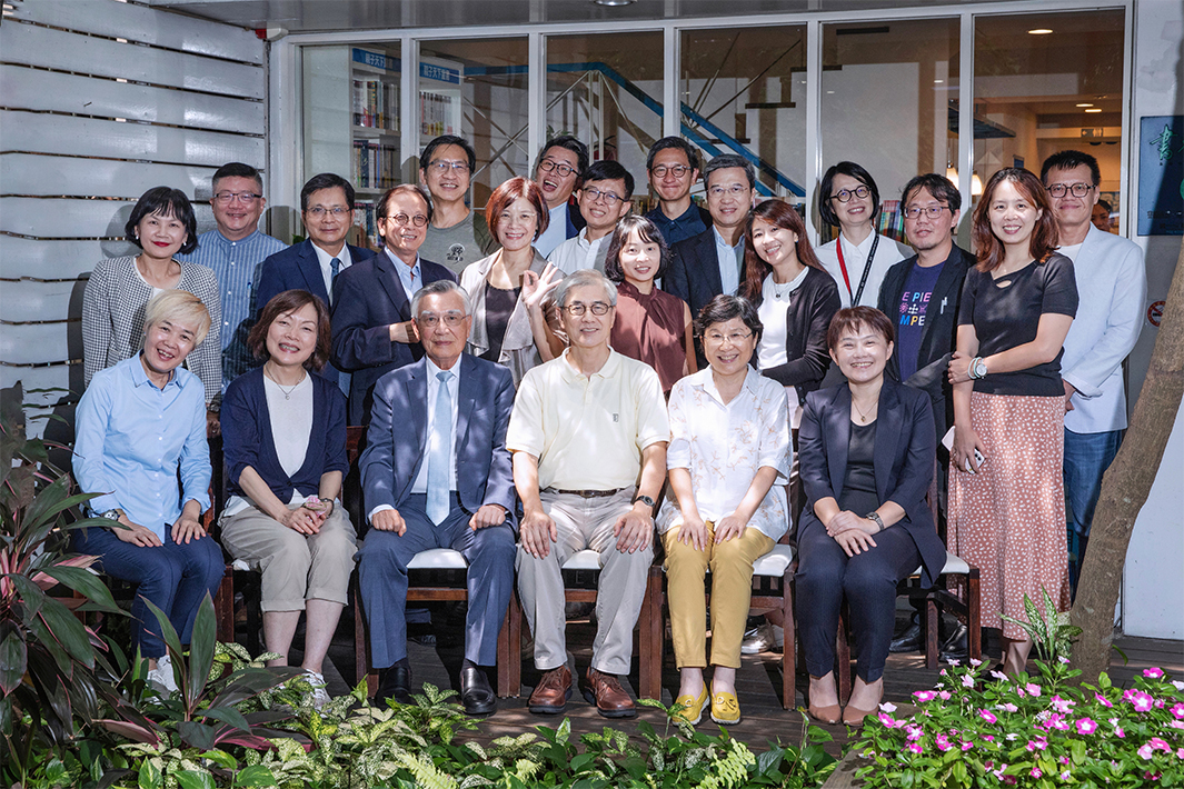 天下永續公民獎大評審團會議合影（王建棟攝）